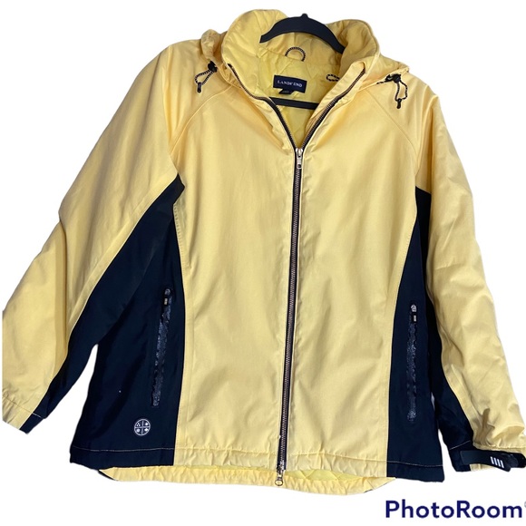 Lands' End Jackets & Blazers - Land’s End Insulated Rain Jacket M